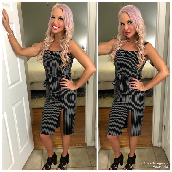 ❤️LAST 1! 💕Gorgeous Black Pinstriped Dress! - Picture 3 of 4